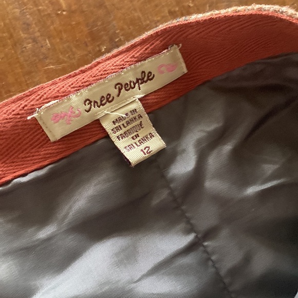 Plaid wrap skirt EUC - Picture 4 of 9